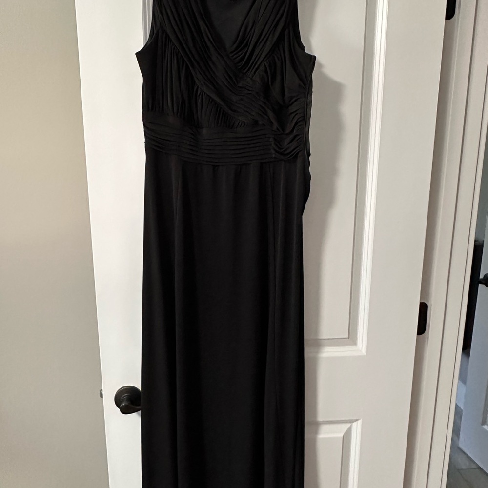 Elegant Black Sleeveless Dress